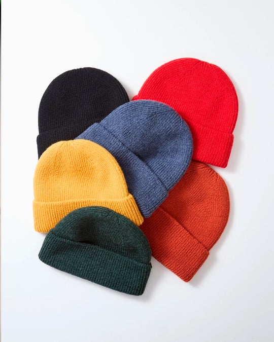 Rototo Merino Seamless Beanie is a comfortable and warm beanie hat for colder weather, made using washable (shrink resistant) merino wool. The seamless beanie, as the name suggests, is knitted using sock knitting techniques and has no seams
