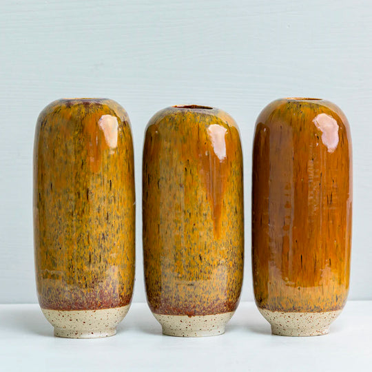 The Yuki Vase by Studio Arhoj is a compact ceramic vase designed for small/medium floral arrangements. Part of the studio’s Edo Series, it reflects a more sculptural side of the Copenhagen workshop’s ceramics