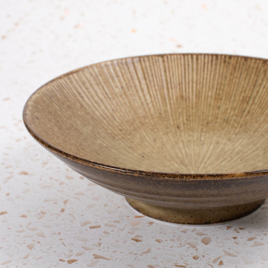 A stunning Japanese Mino ware Ramen bowl featuring a matt brown glaze with striking&nbsp; etched lines.