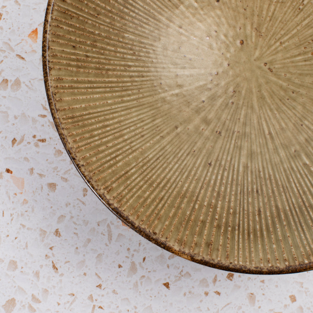 A stunning Japanese Mino ware Ramen bowl featuring a matt brown glaze with striking&nbsp; etched lines.