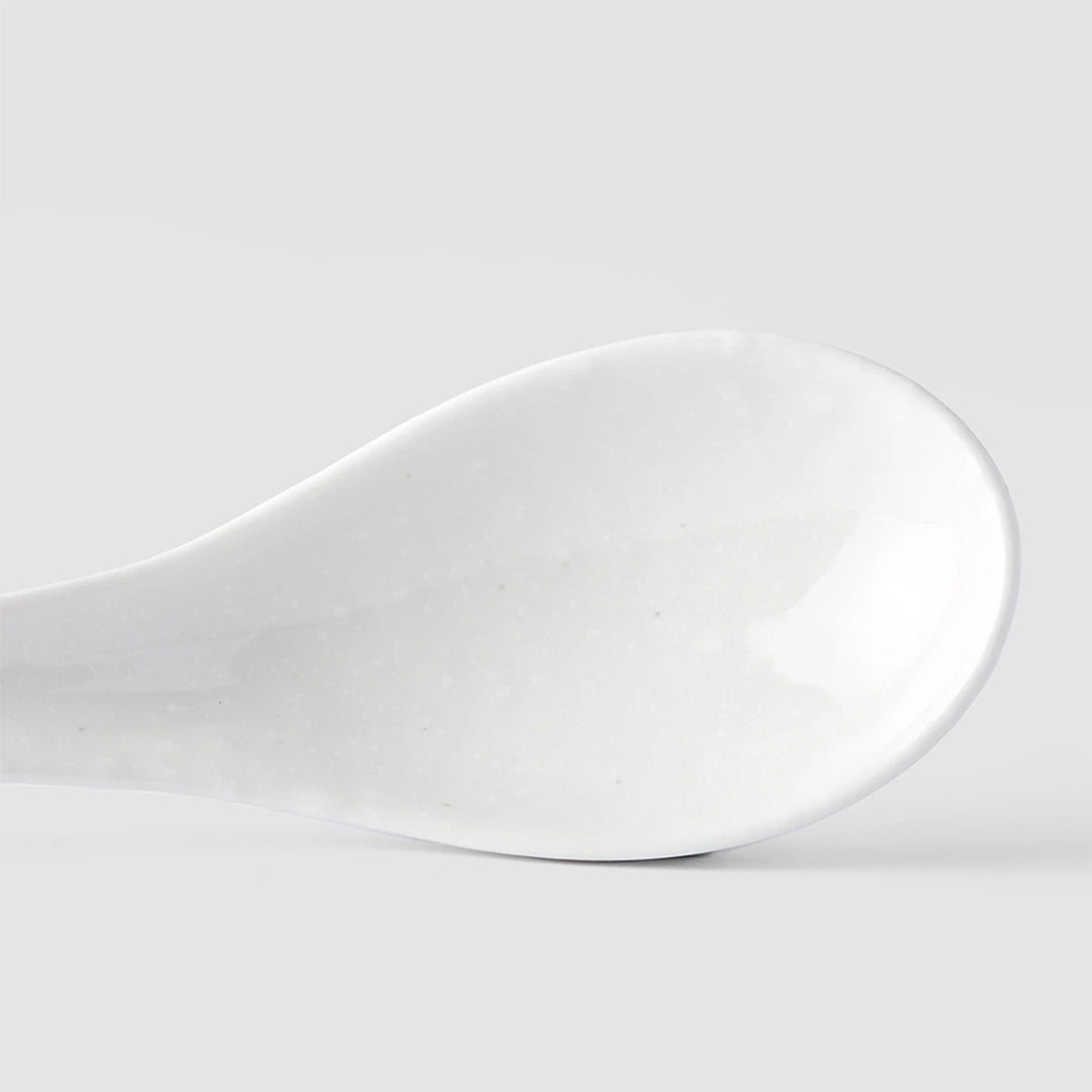 A large soup spoon perfect for Ramen! 17.5cm long in a soft white glaze, made of 'Minoyaki' porcelain, fired at a high temperature and hand finished in Gifu prefecture, Japan.