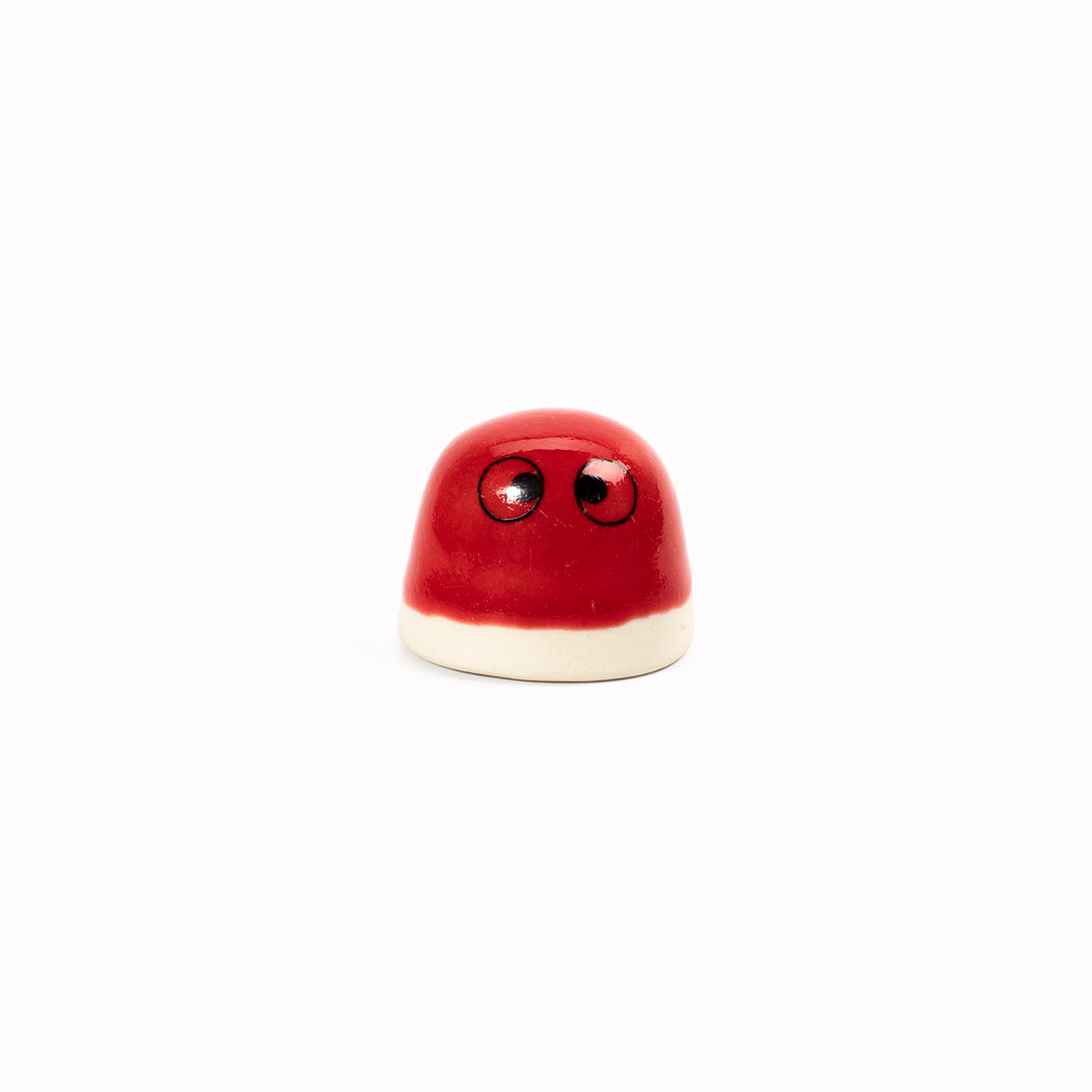 Familia Dot | Ceramic Figurine | Reds