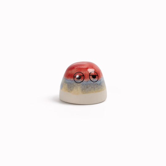 Familia Dot | Ceramic Figurine | Reds