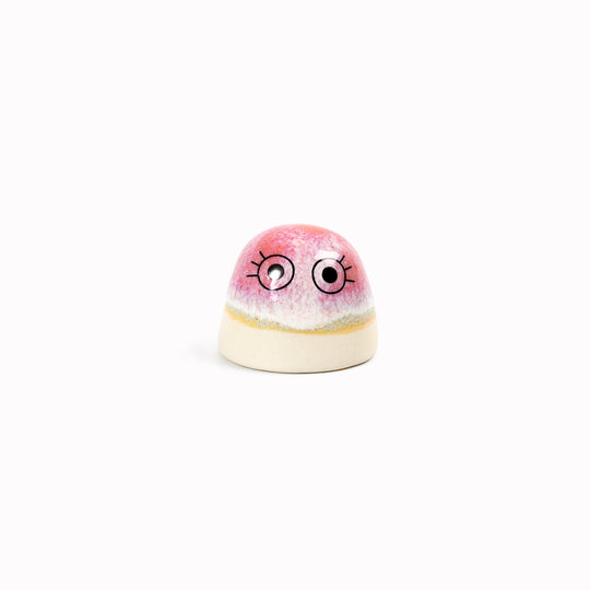 Familia Dot | Ceramic Figurine | Reds