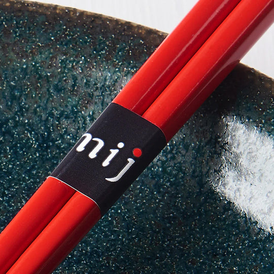 Red lacquerware finish chopsticks from Made in Japan. This Chopstick collection is designed and made at the Zumi workshop in Fukui prefecture, Japan.&nbsp;This region of Japan has a 1500-year-old history of crafting with Lacquer.&nbsp;