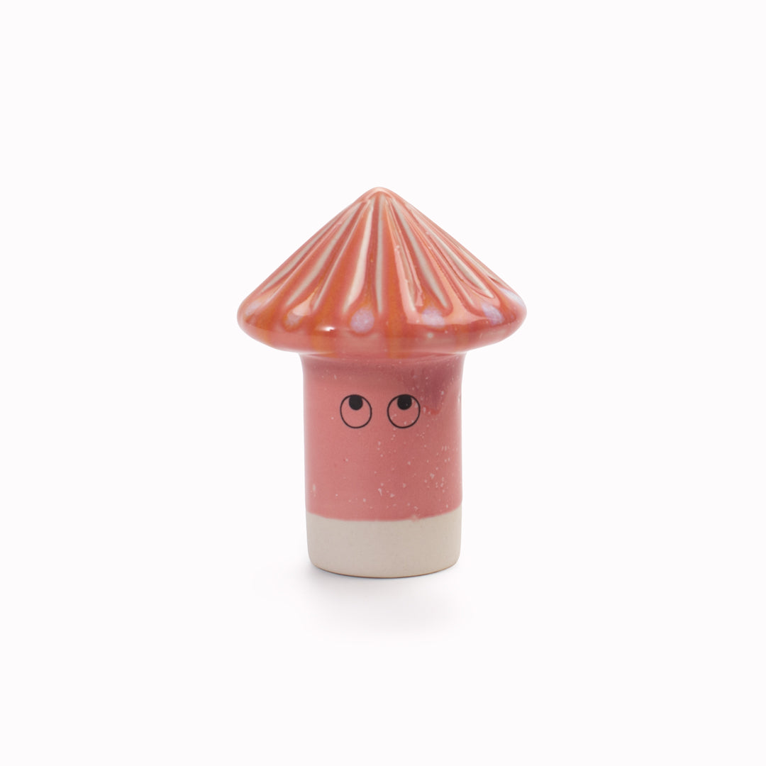 Meet Osu! Osu has a pyramid shaped head and is a hand glazed ceramic figurine created as a close relative of the classic Arhoj Ghost.
