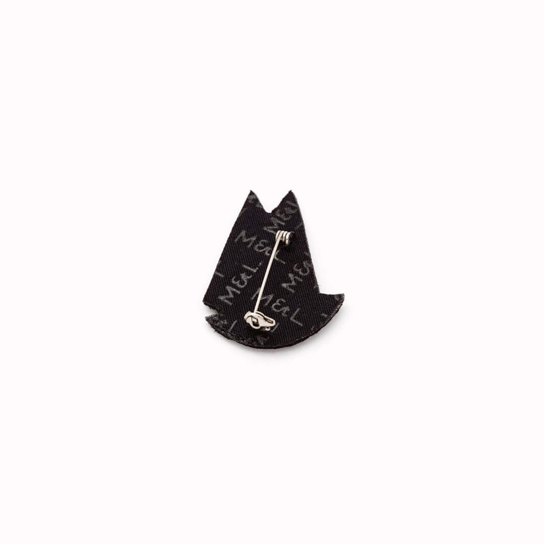 Rear of Lapel Badge. Hand embroidered Sail Boat decorative lapel pin by Paris based Macon et Lesquoy - personalise your favourite garments to define your individual style.