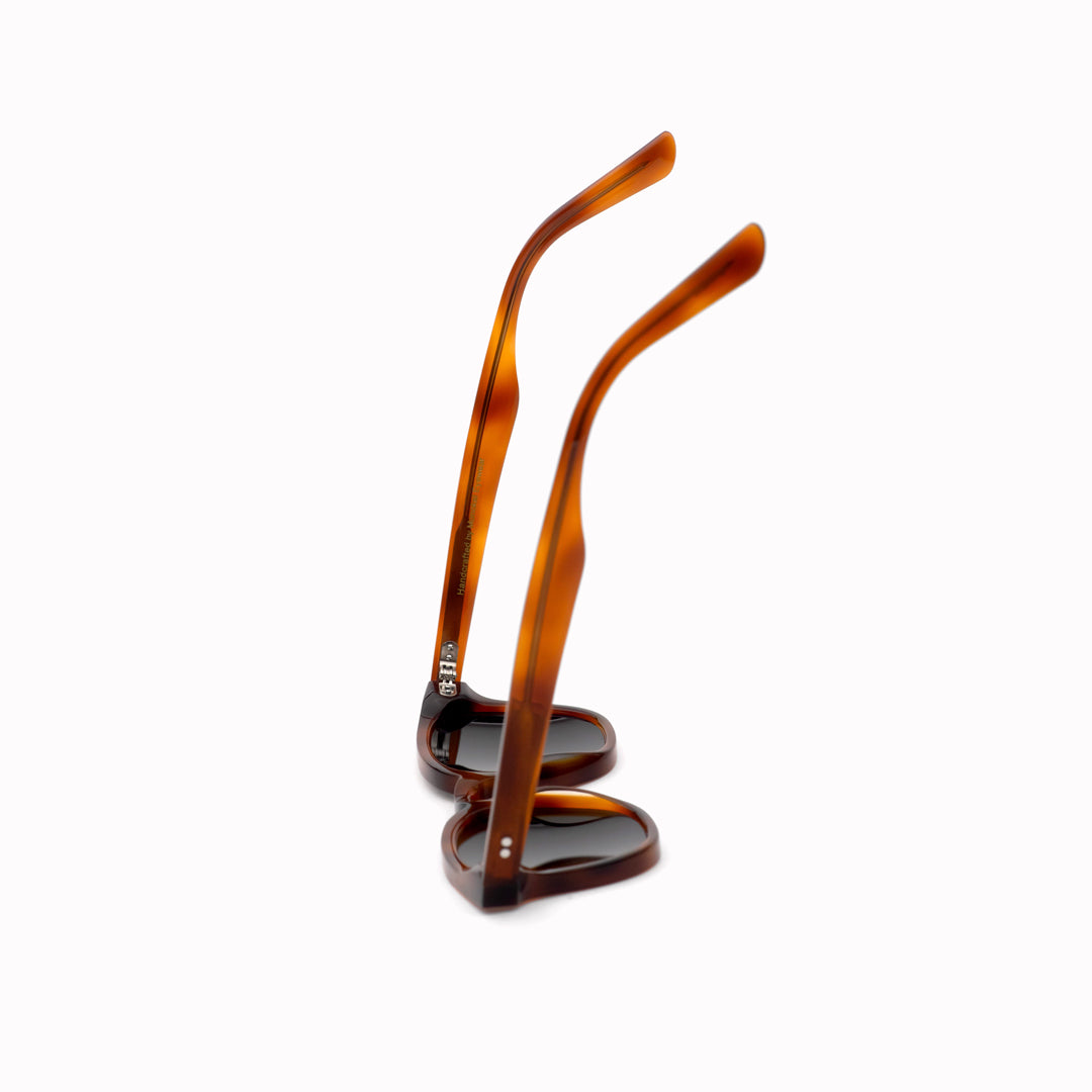 Handcrafted with care. The River frame combines timeless influences with craftsmanship and fit that allows for lifelong wear. A true Monokel Eyewear staple.