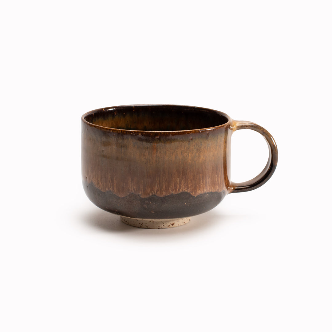 The Mion Mug is part of Studio Arhoj's Edo Series which is a mash up of Nordic/Japanese design influences. These mugs are not only functional, holding a generous amount of your favourite hot beverage, but also serve as a display piece in your kitchen and are far too nice to hide away in a cupboard.