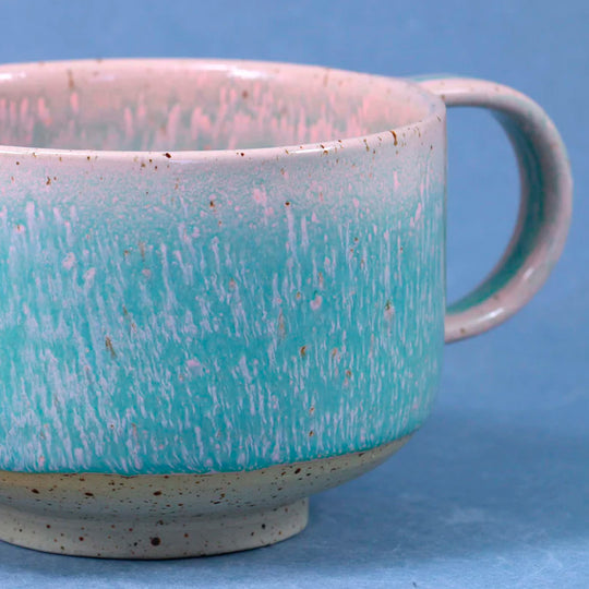The Rose Leaf Mion Mug is a large thick glazed stoneware mug, ideal for hot chocolate, soup, long lattes or anyone that likes a BIG cuppa in the morning.