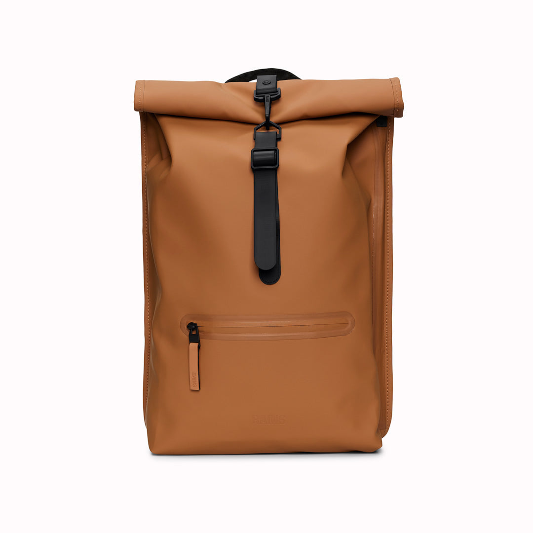 Rolltop Rucksack is Rains’ take on a cycling backpack. Made from Rains’ signature waterproof fabric, this functional backpack has a roll-top closure with an adjustable strap featuring a loop for a bike lock or similar.