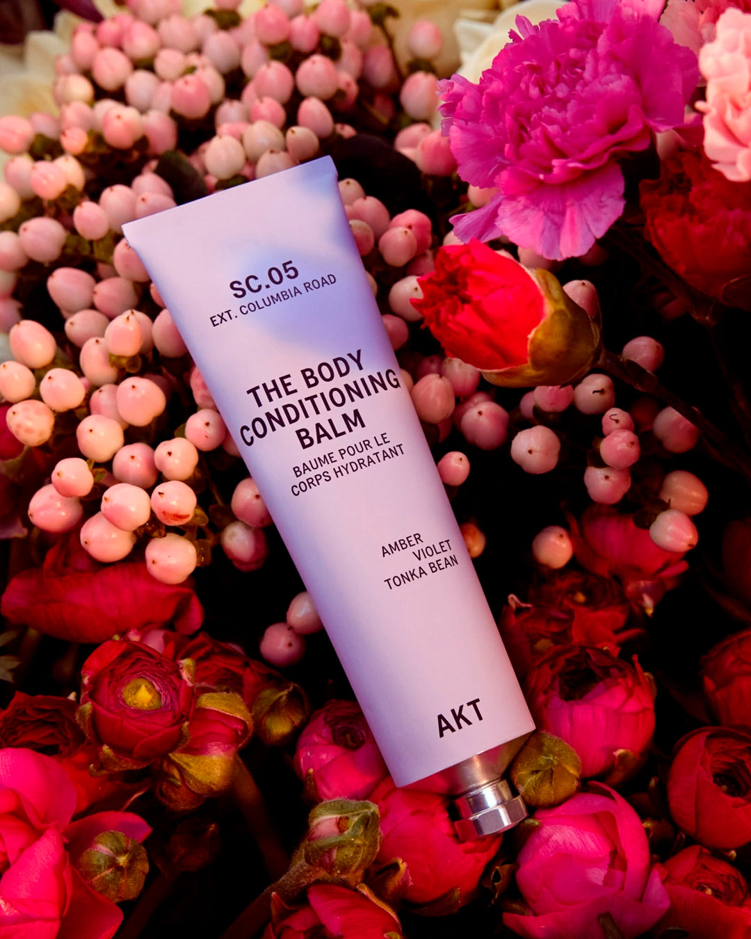 Lemon sunlight peeks sleepily over the terraces of the bustling flower market. 50ml Deodoratn Balm