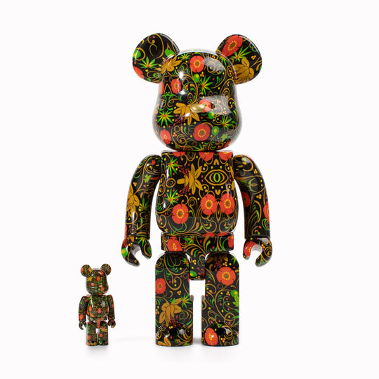 This set pairs the classic Bearbrick form with SSUR’s bold, collage-style aesthetic - loud, chaotic and unmistakably rooted in underground fashion culture.