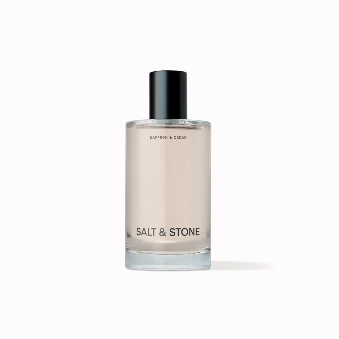 Opening with luminous saffron and neroli, the scent reveals a heart of jasmine, oakmoss, and surf wax, before settling into a grounding base of cedarwood and sugar cane.