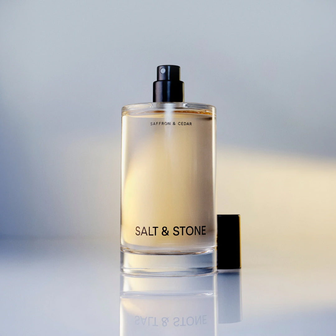 Opening with luminous saffron and neroli, the scent reveals a heart of jasmine, oakmoss, and surf wax, before settling into a grounding base of cedarwood and sugar cane.