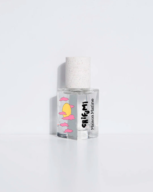 Shifumi is part of the Night Fever Collection and takes its name from the French game of Rock, Paper, Scissors where the decisions you make open up the night with a flash of citrus and a soft edge.