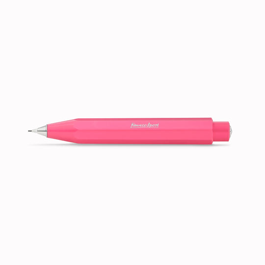 A modern take on a classic, the Skyline Sport pairs Kaweco’s heritage design with a clean, contemporary finish. Silver accents and a metal cap logo keep it minimal, while the colour palette adds a subtle point of difference. 