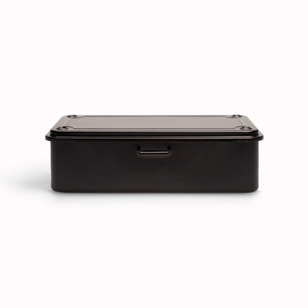 The T-190 toolbox by Toyo Steel is a Japanese storage classic. Pressed from a single steel plate and completely seamless, it is a robust, incredibly sturdy yet lightweight and stackable tool box with a clean aesthetic.