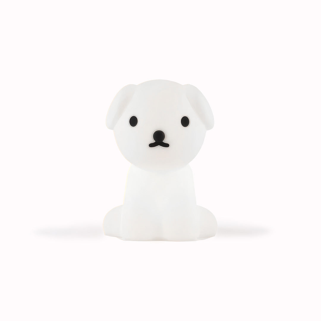 The Snuffy Bundle of Light Nightlight is made of soft silicone and gives a peaceful and subtle light.

This little friend with a gentle smile will keep a close eye when bedtime comes.
