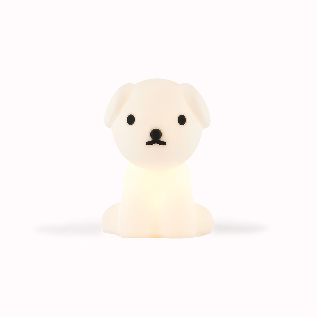 The Snuffy Bundle of Light Nightlight is made of soft silicone and gives a peaceful and subtle light.

This little friend with a gentle smile will keep a close eye when bedtime comes.