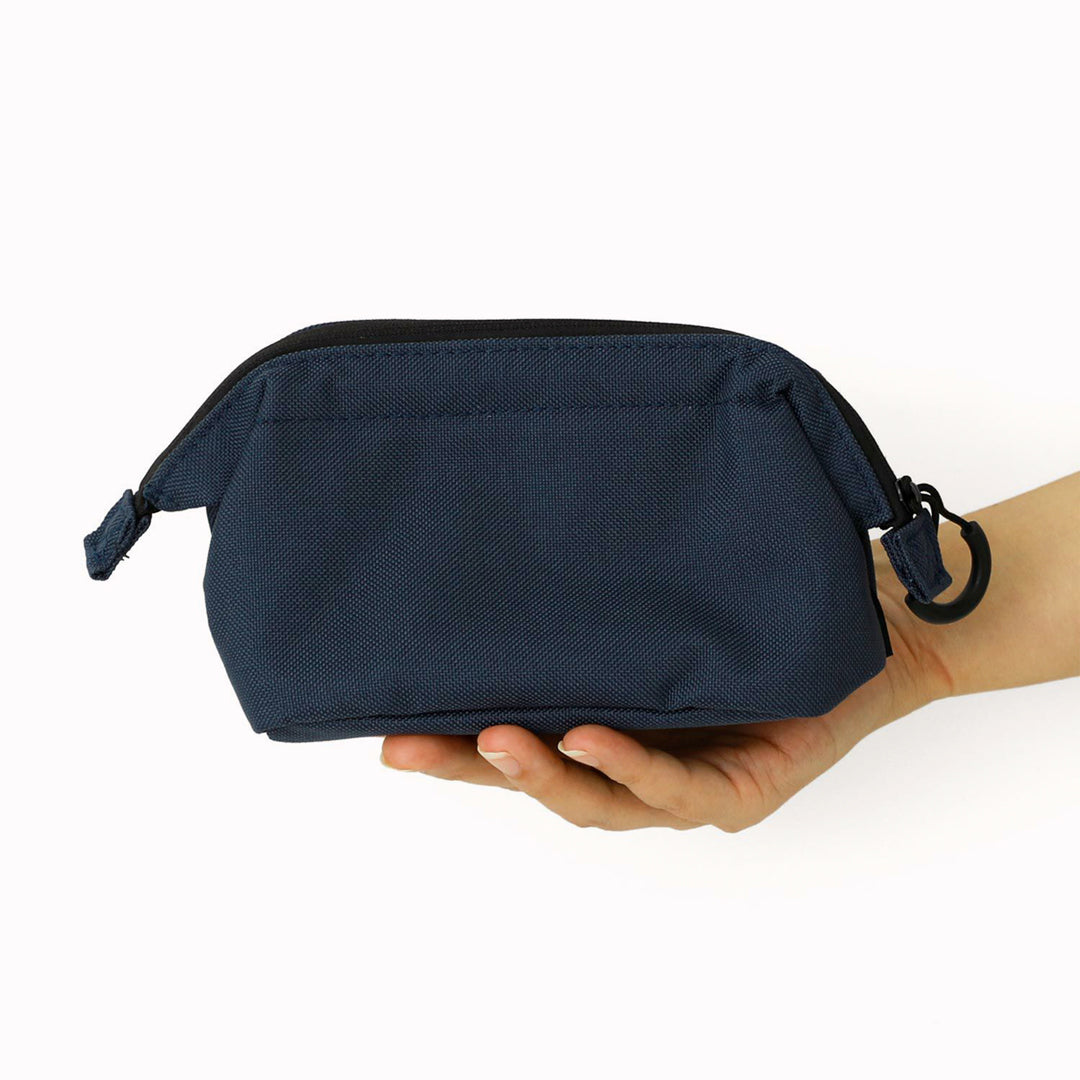 A highly versatile small soft carry case from Hightide Nahe, Japan. The polyester pouch is suitable for storing small tech, cables and more