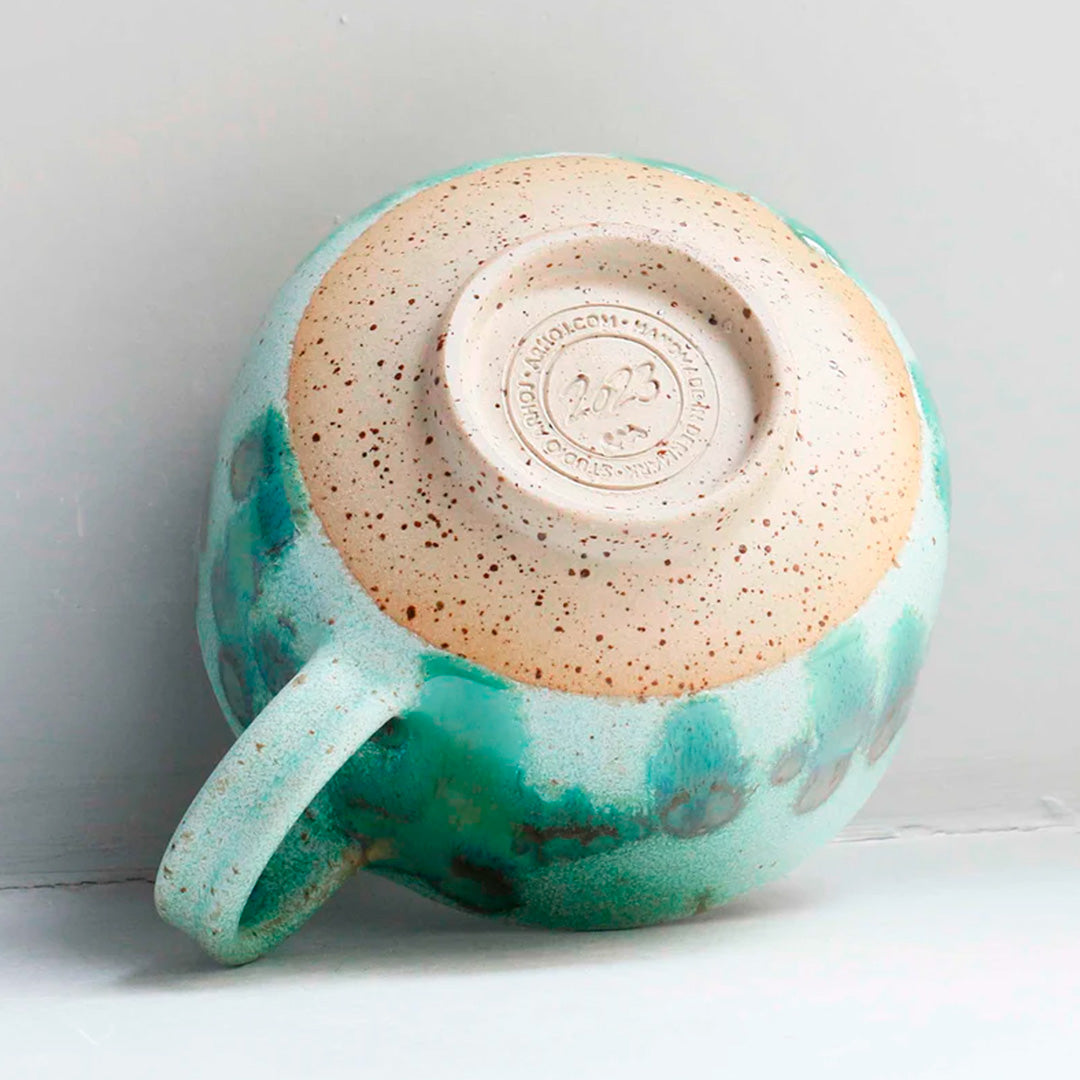 The Mion Mug is a large thick glazed stoneware mug, ideal for hot chocolate, soup, long lattes or anyone that likes a BIG cuppa in the morning.