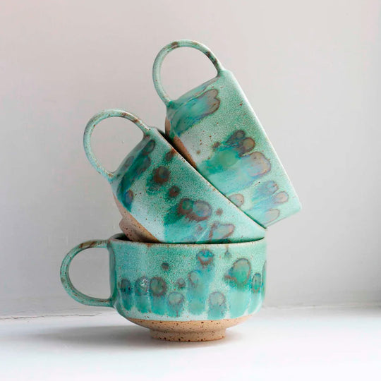 The Mion Mug is a large thick glazed stoneware mug, ideal for hot chocolate, soup, long lattes or anyone that likes a BIG cuppa in the morning.