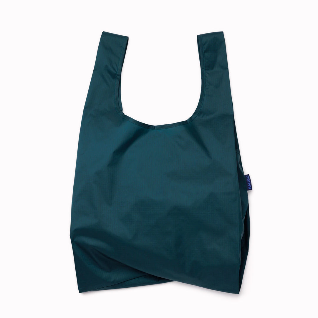 The Standard Baggu is a highly functional and environmentally conscious choice for everyday carrying needs.