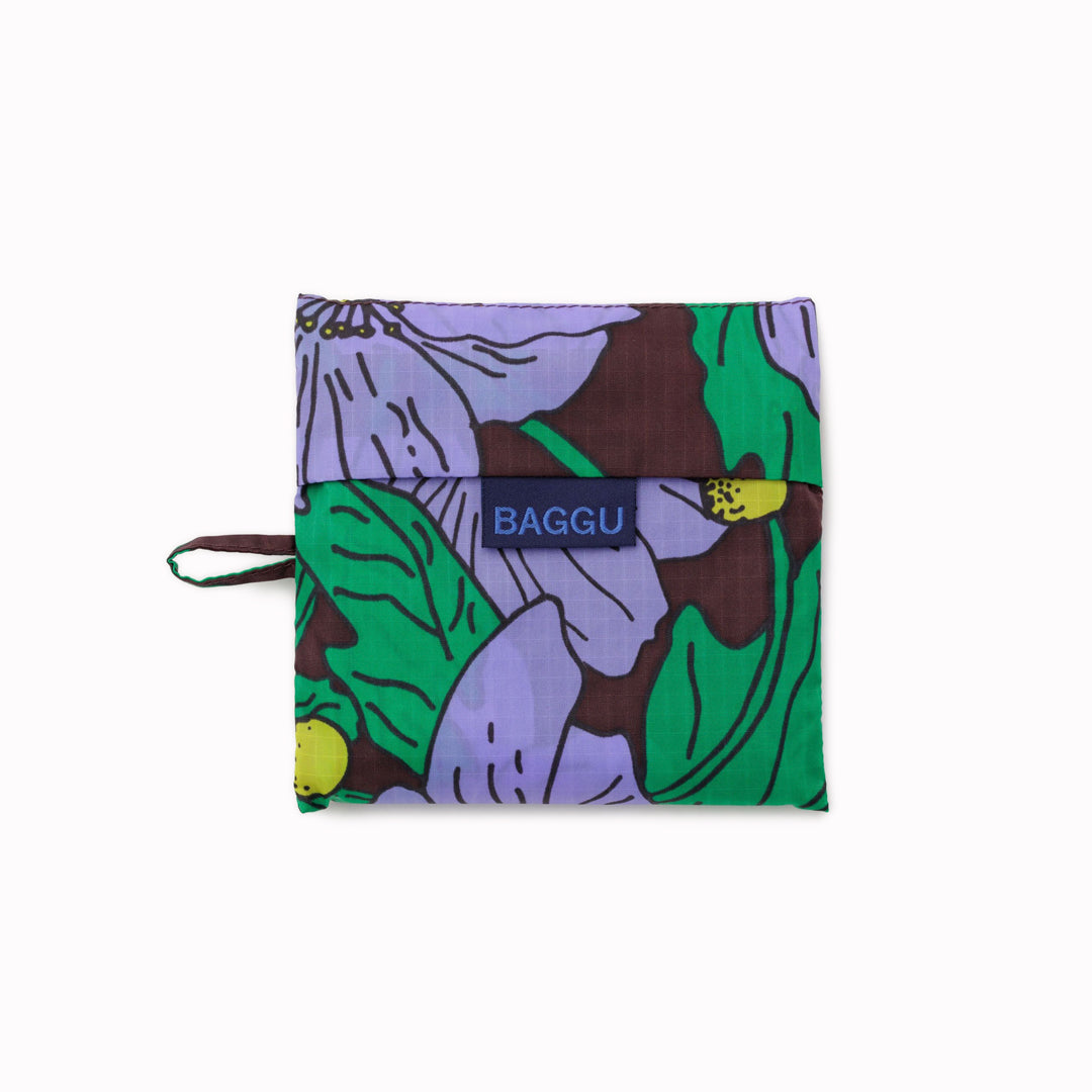 The Standard Baggu is a highly functional and environmentally conscious choice for everyday carrying needs.  Carry Pouch
