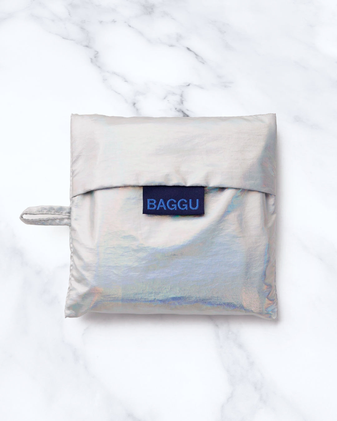 The Standard Baggu Shopper is a highly functional and environmentally conscious choice for everyday carrying needs.