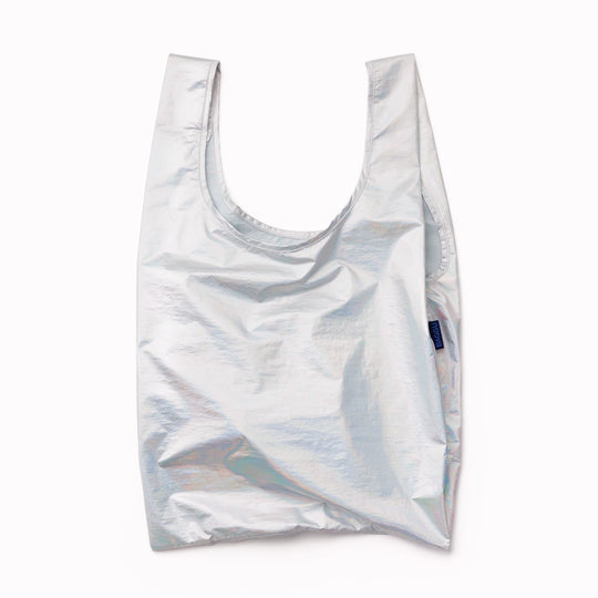 The Standard Baggu Shopper is a highly functional and environmentally conscious choice for everyday carrying needs.
