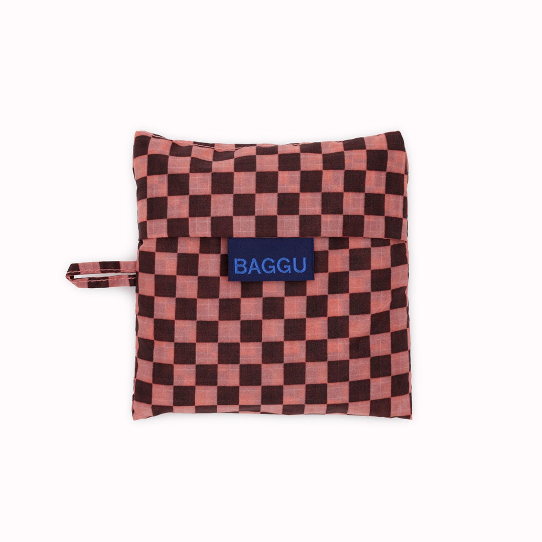 Reusable shopping bags by Californian maker Baggu made from super strong ripstop nylon to transport pretty much anything