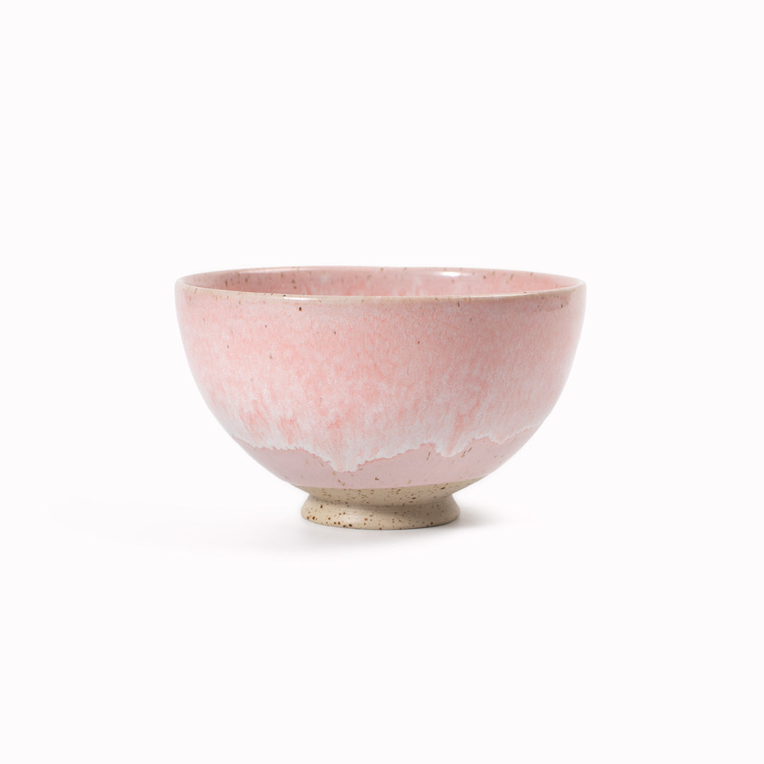The Sun Bowl by Studio Arhoj is a low, open stoneware bowl designed for serving and shared dining. Part of the Edo Series, it reflects the studio’s focus on expressive ceramics where bold glaze work meets simple, functional forms.