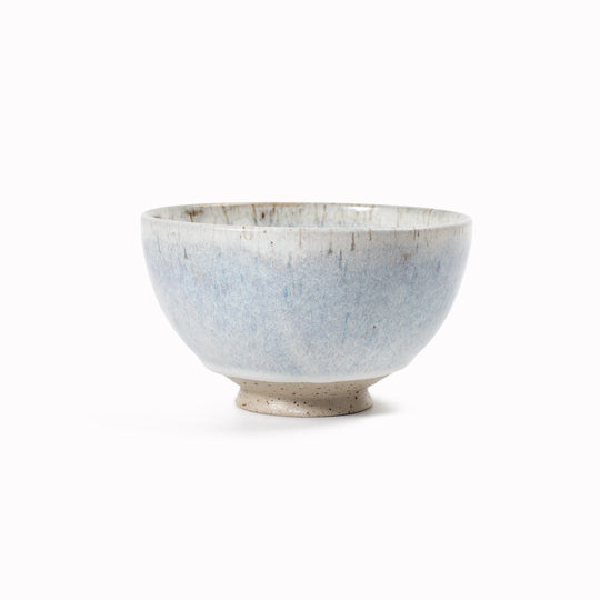 The Sun Bowl by Studio Arhoj is a low, open stoneware bowl designed for serving and shared dining. Part of the Edo Series, it reflects the studio’s focus on expressive ceramics where bold glaze work meets simple, functional forms.