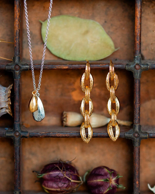 Alex Monroe Scatttered Seeds Mixed Metal Sunflower Seed Necklace