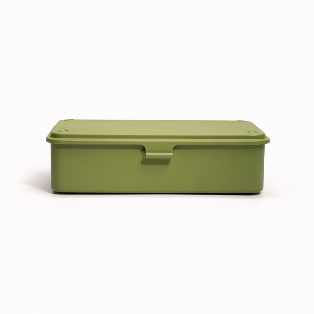 The T-190 toolbox by Toyo Steel is a Japanese storage classic. Pressed from a single steel plate and completely seamless, it is a robust, incredibly sturdy yet lightweight and stackable tool box with a clean aesthetic.