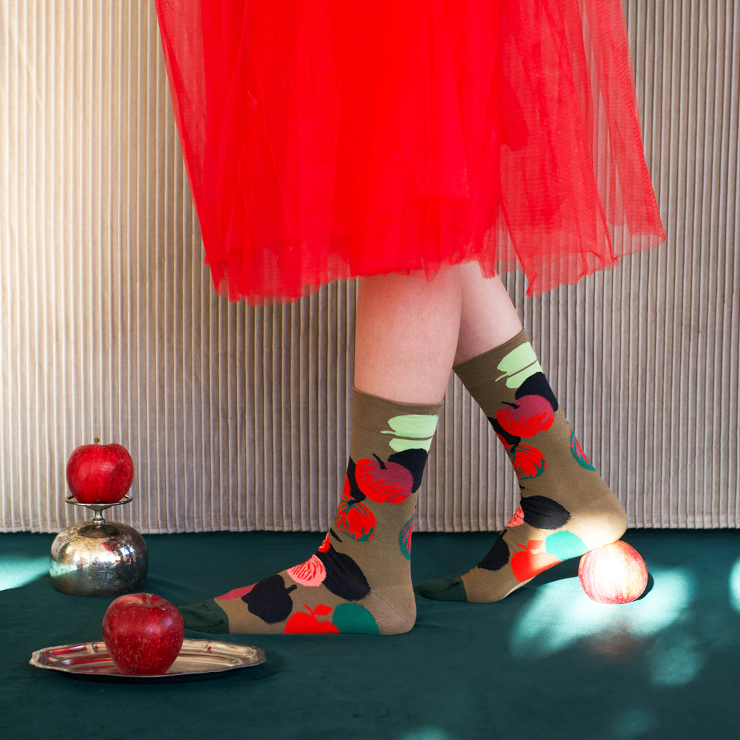 Illustrative and arty, fashion led socks! Bonne Maison have been producing high quality Egyptian cotton socks in Europe since 2012. Each seasonal collection tells stories in colour and pattern, and find their way onto the feet of new and loyal fans who will add the latest illustrative designs to their sock drawer.