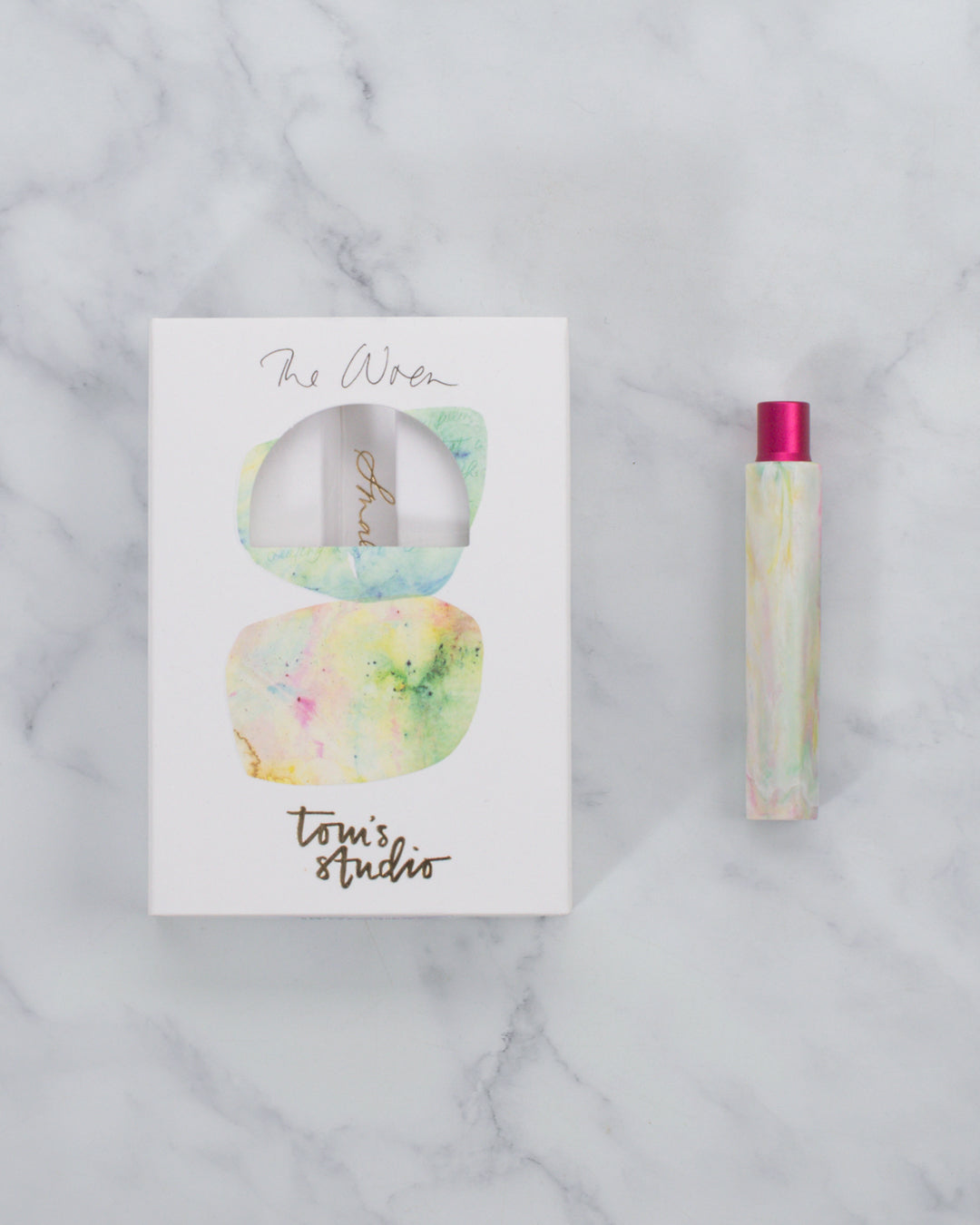 Each piece has a slightly unique finish, with subtle variations in tone that reflect its previous life. Designed for journaling, note-taking and sketching, it delivers a clean, consistent line while actively reducing plastic waste.