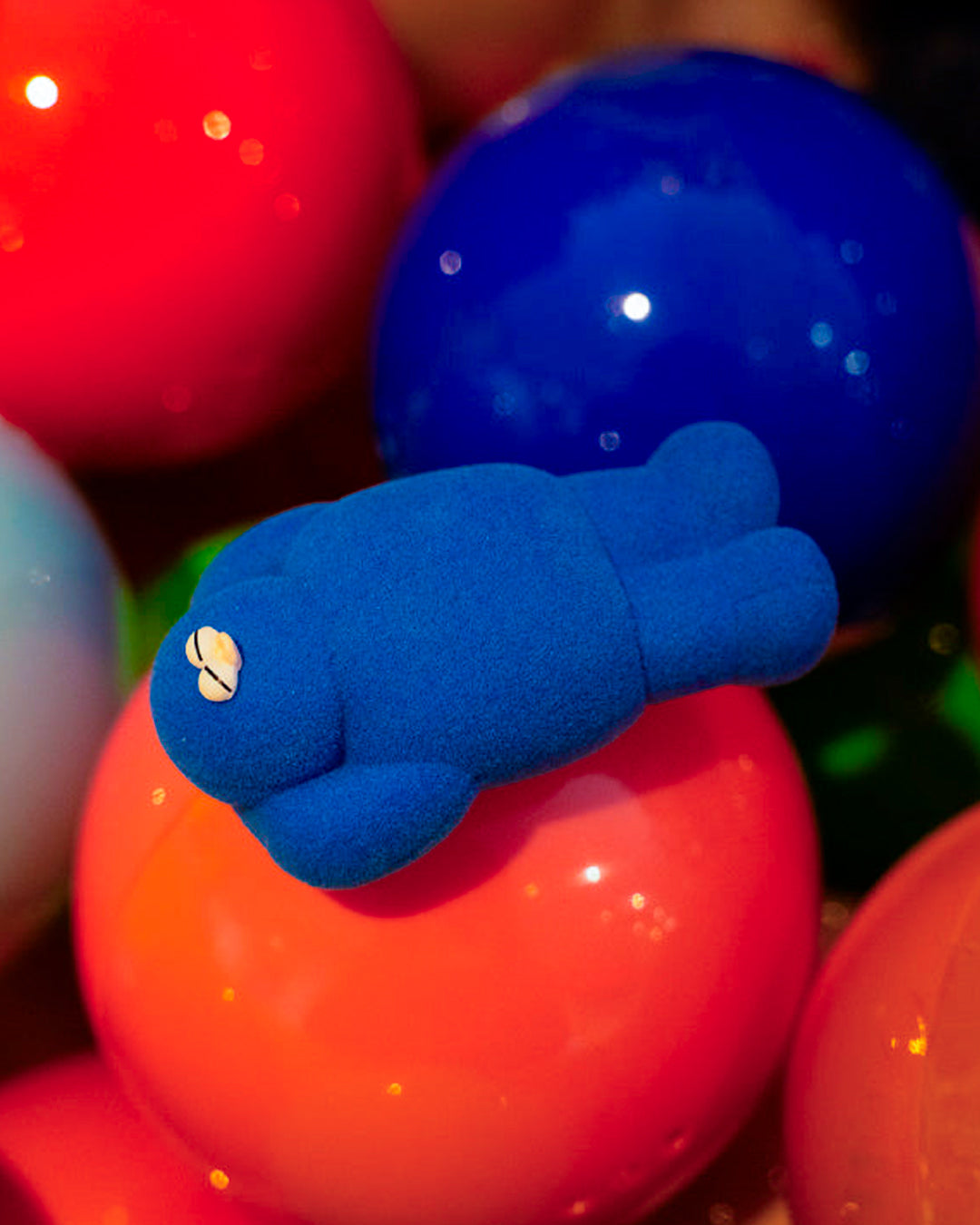 This first figure collection features four laid-back friends caught enjoying life’s quieter pleasures, from pizza in bed to simply taking it easy.
