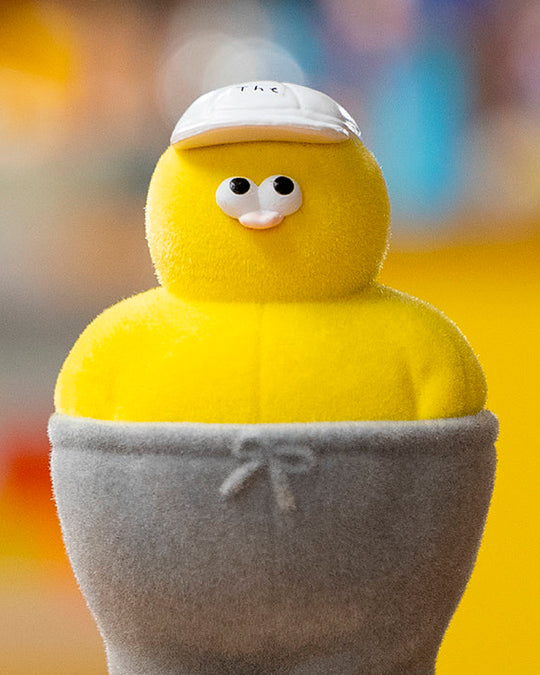 This first figure collection features four laid-back friends caught enjoying life’s quieter pleasures, from pizza in bed to simply taking it easy.