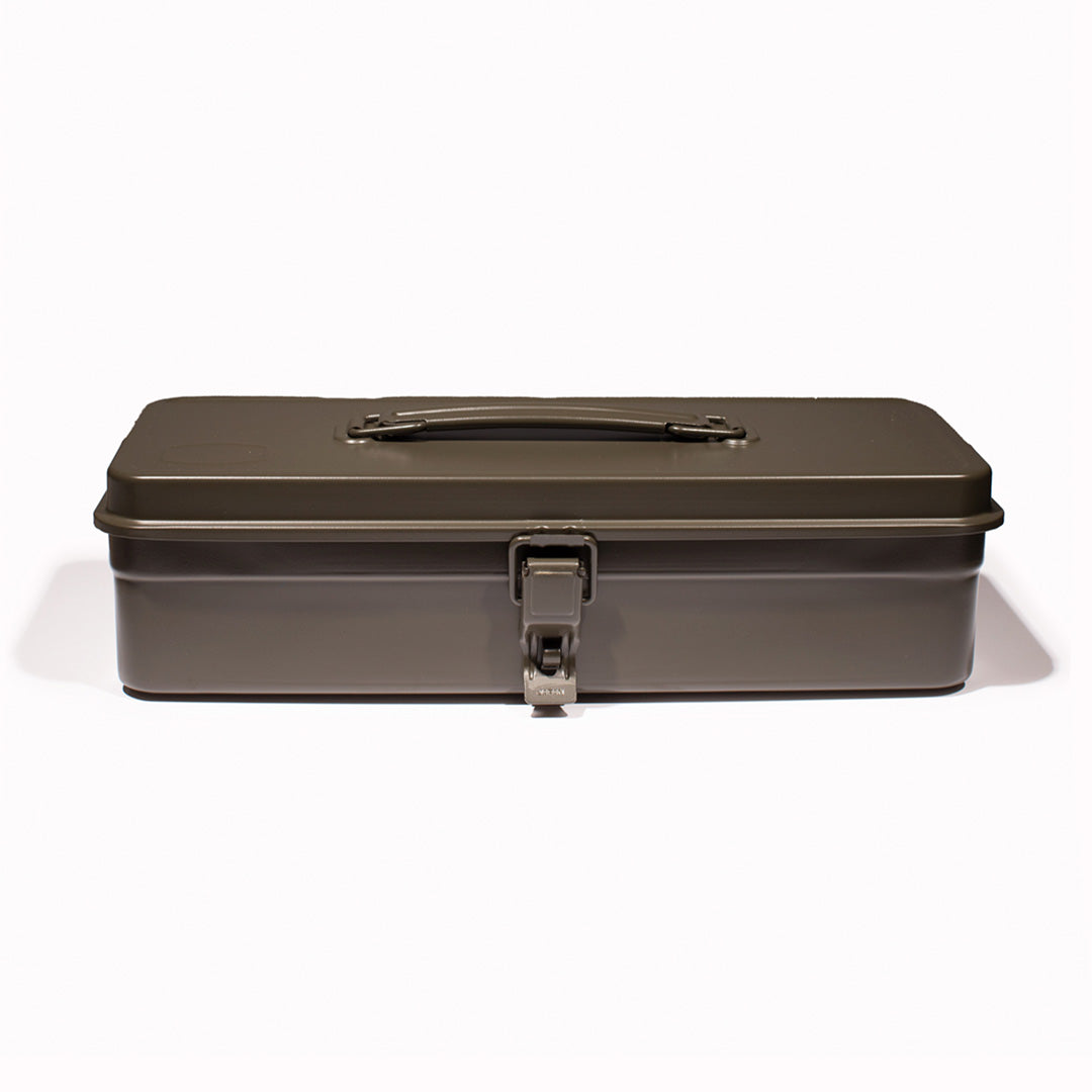 Whether you need it for tools, art supplies, or even sewing threads, the T-320 toolbox is versatile and practical. Its stackable design ensures efficient storage, making it a great addition to any workspace.