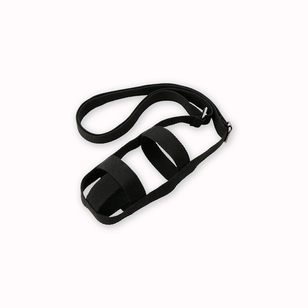 The black Tumbler Travel Strap from Kinto Japan is made of durable polyester and fits the Travel Tumbler water bottle (also available) perfectly. It is a stylish and convenient accessory for your daily commute or outdoor adventures.