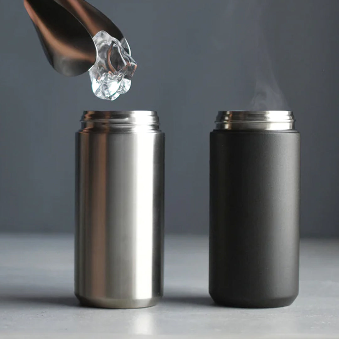 This tumbler is designed to keep your drinks at the optimal temperature, whether hot or cold, for hours. It also has a leak-proof lid that prevents spills