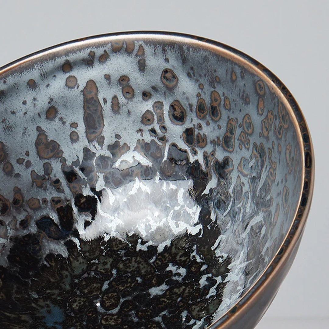Detail.  20cm Black Pearl Udon Bowl is made of 'Minoyaki' porcelain and is 20cm in diameter and 8.5cm high,  no two pieces are the same, due to the unique hand glazing technique used to create this pattern.