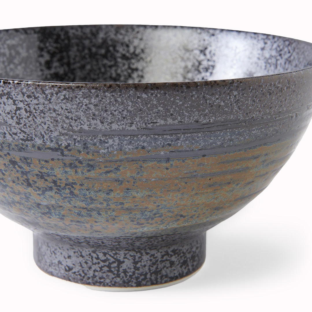Deep Charcoal glazed Udon bowl with earthy brown tones from Made in Japan, featuring a rustic glaze. Perfect for udon noodle dishes, the bowl is around 9.5cm high and 18cm in diameter