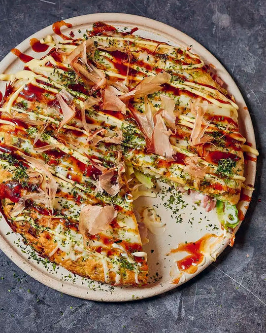 Featuring more than 80 recipes, Umai covers easy lunches, family favourites, sharing dishes and simple desserts.
