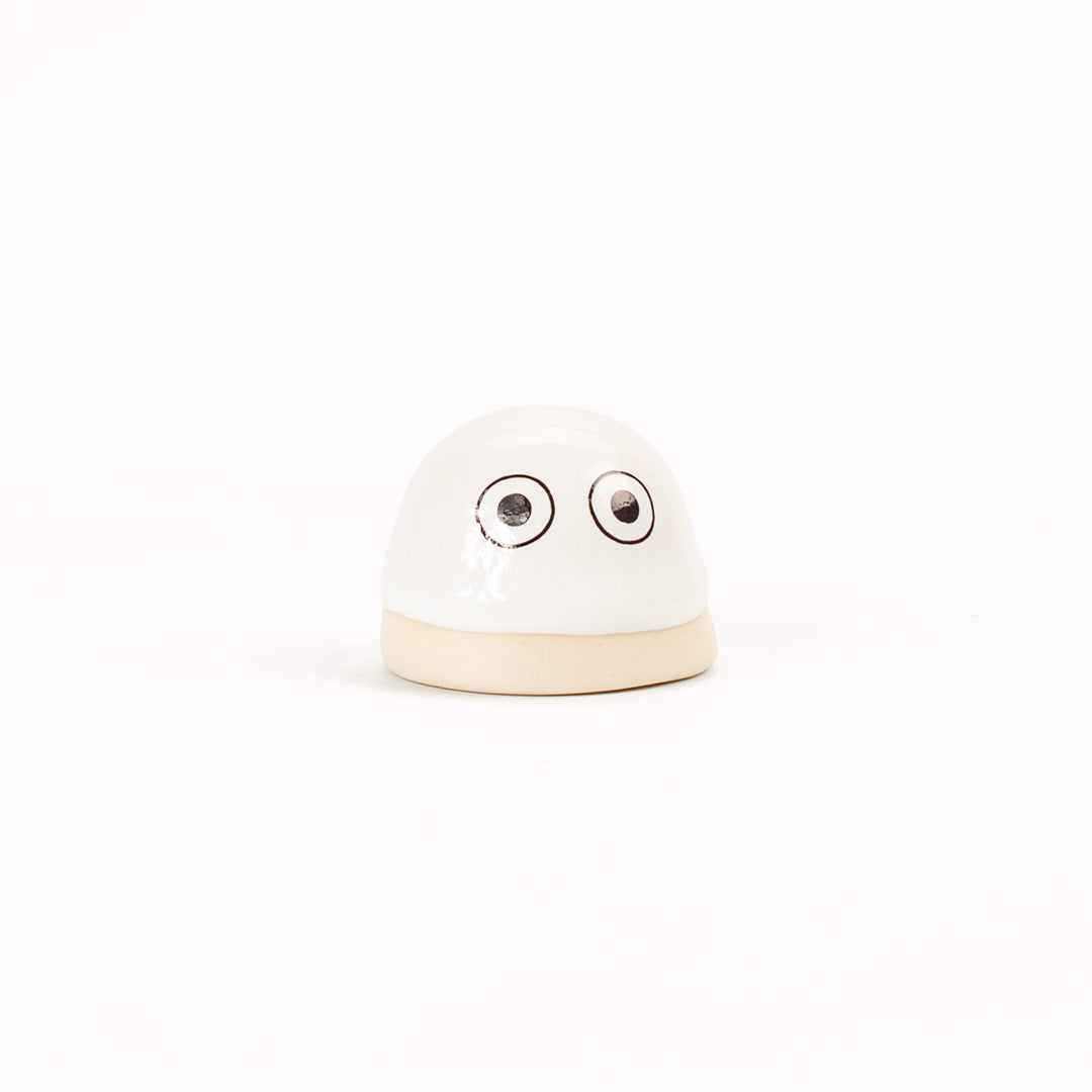 Familia Dot | Ceramic Figurine | Whites