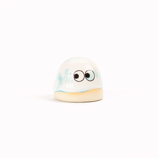 Familia Dot | Ceramic Figurine | Whites
