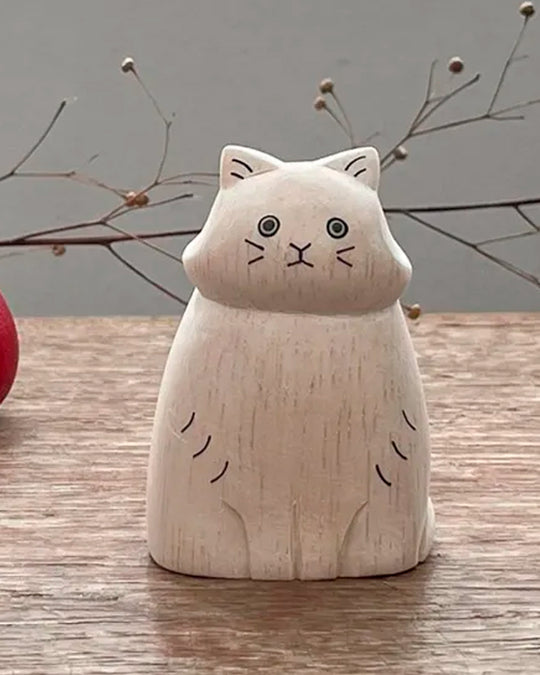 Decorative white wooden cat from the Pole Pole collection by Japanese brand T-Lab.&nbsp;