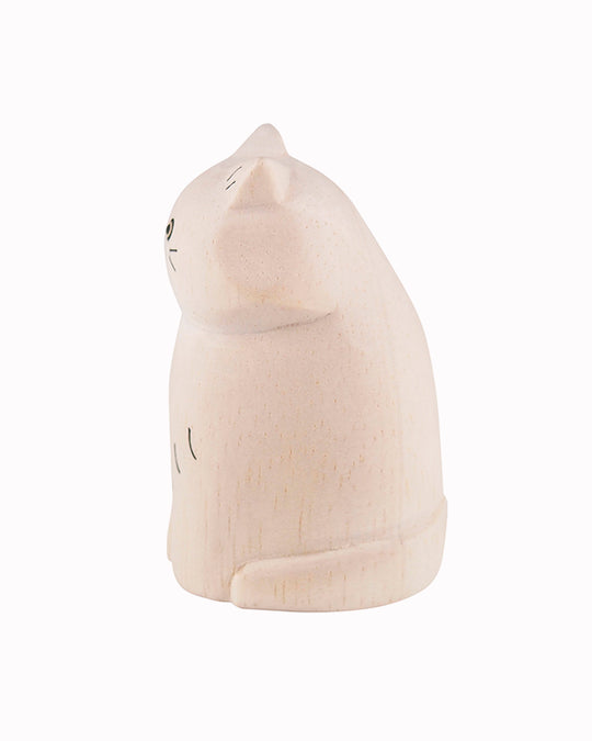 Decorative white wooden cat from the Pole Pole collection by Japanese brand T-Lab.&nbsp;